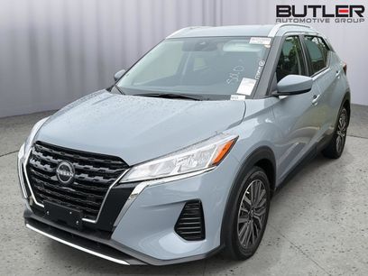 Used 2023 Nissan Kicks SV