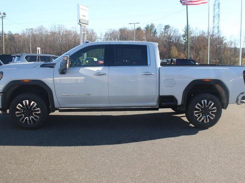 New 2026 GMC Sierra 2500 Denali Ultimate image 4
