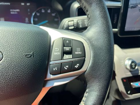 Used 2023 Ford Explorer XLT w/ Equipment Group 202A AWD/4WD image 30