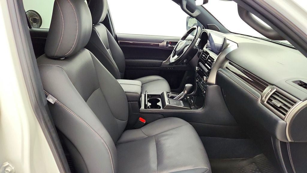 Used 2023 Lexus GX 460 Premium w/ Premium Package AWD/4WD image 25