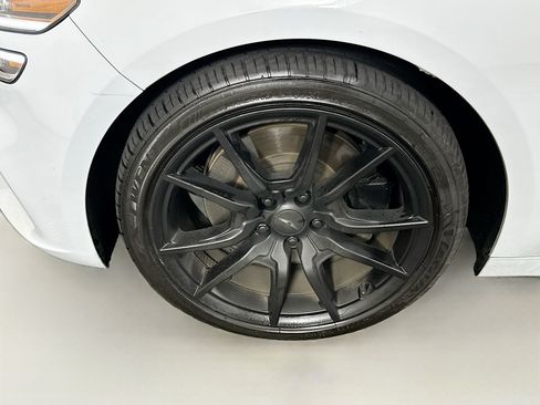 Used 2022 Genesis G70 3.3T RWD image 11