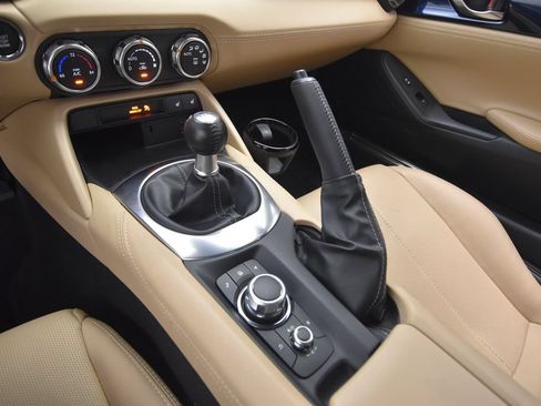 Certified 2025 MAZDA MX-5 Miata Grand Touring RWD image 34