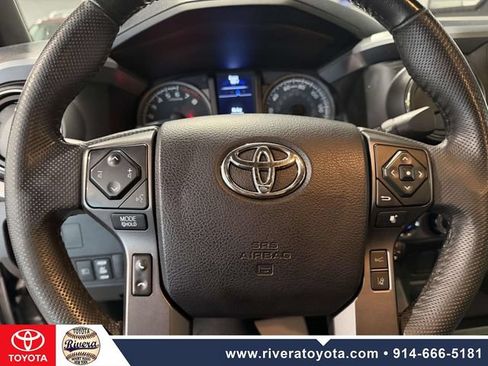 Used 2021 Toyota Tacoma TRD Off-Road AWD/4WD image 17