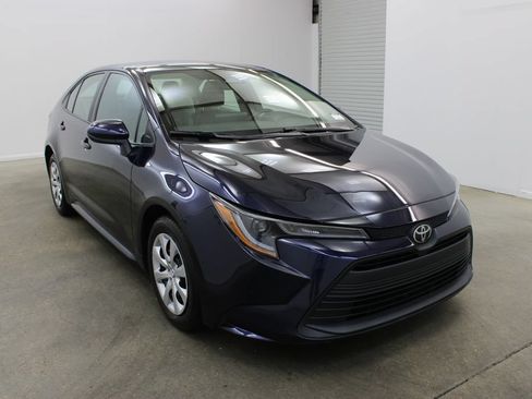 Used 2023 Toyota Corolla LE FWD image 6