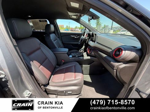 Used 2025 Chevrolet Blazer RS FWD image 31