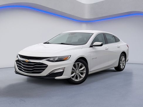 Used 2024 Chevrolet Malibu LT FWD image 2