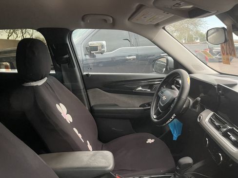 Used 2024 Chevrolet TrailBlazer LT w/ Driver Confidence Package FWD image 6