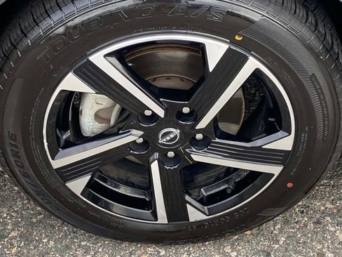 Used 2024 Nissan Sentra SV image 28