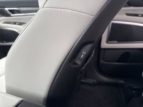 New 2025 Kia Telluride EX w/ EX Captain's Chair Package image 13