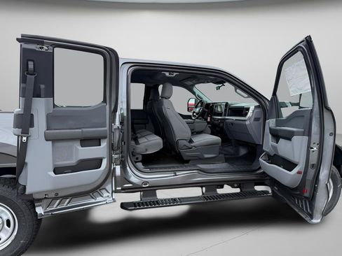 New 2026 Ford F350 XL w/ FX4 Off-Road Package AWD/4WD image 8
