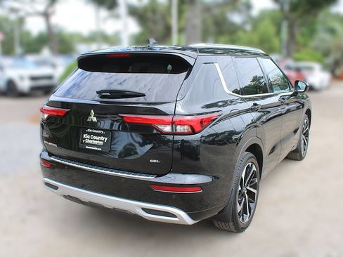 Used 2023 Mitsubishi Outlander SEL AWD/4WD image 7