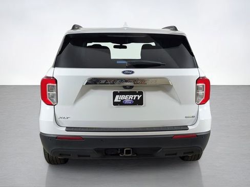 Used 2020 Ford Explorer XLT w/ Class III Trailer Tow Package AWD/4WD image 4