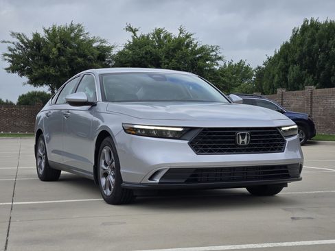 Certified 2024 Honda Accord EX image 4