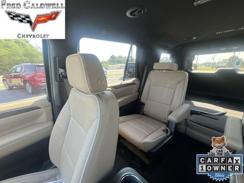 Used 2024 Chevrolet Tahoe Premier AWD/4WD image 12