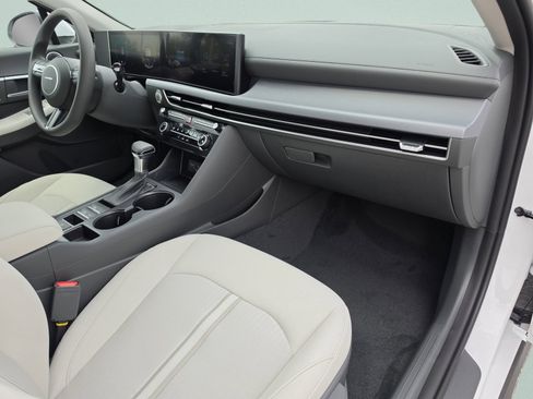 New 2026 Hyundai Sonata SE FWD image 15