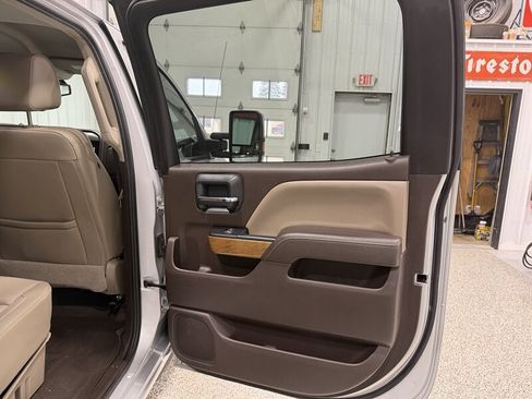 Used 2019 Chevrolet Silverado 2500 LTZ w/ Duramax Plus Package image 27