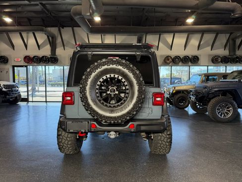 Used 2024 Jeep Wrangler Unlimited Rubicon w/ Capability Package image 10