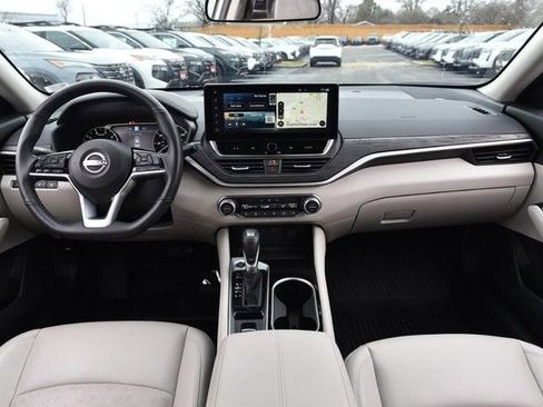 Certified 2025 Nissan Altima 2.5 SL image 8