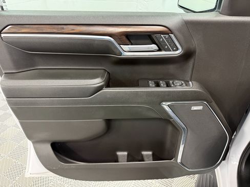 Used 2023 GMC Sierra 1500 SLT w/ SLT Convenience Package image 11