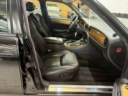 Used 2002 Jaguar XJ8 RWD image 39