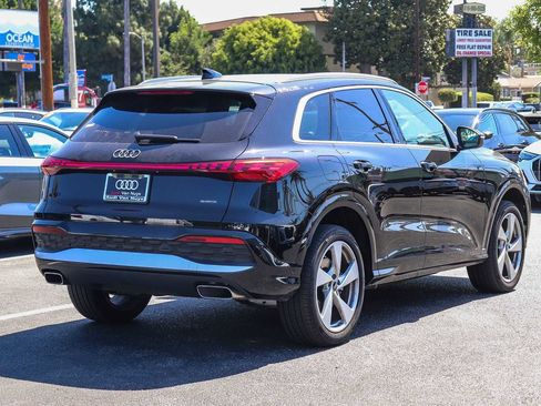 Used 2025 Audi Q5 Premium w/ Premium Plus AWD/4WD image 4