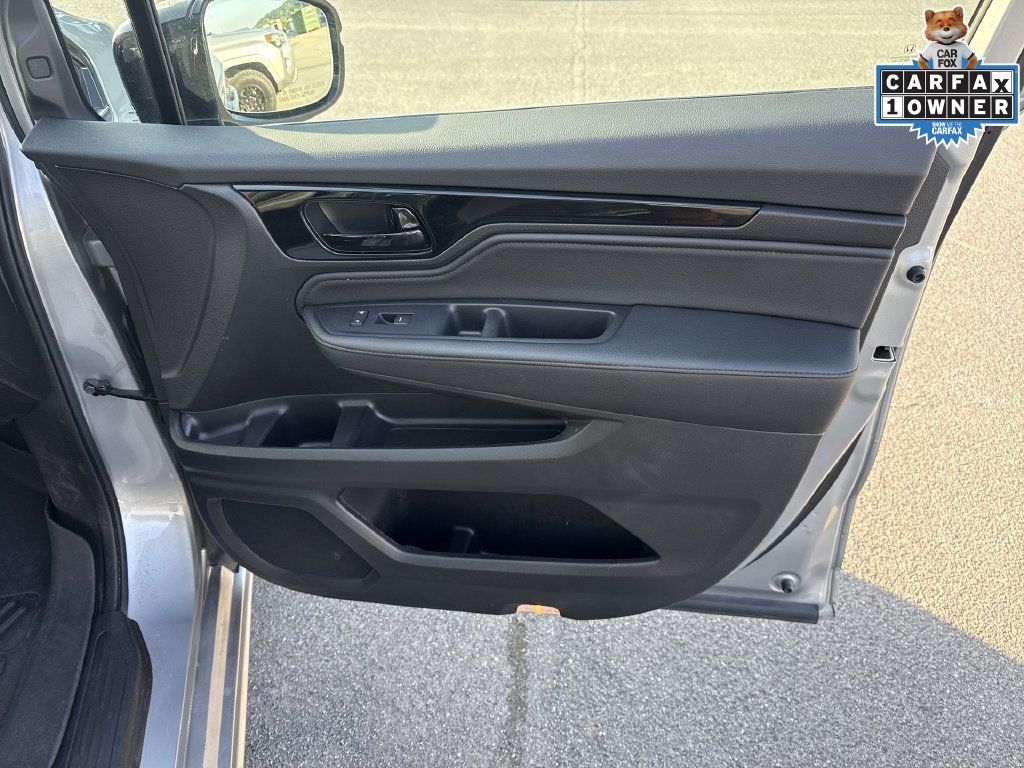Used 2025 Honda Odyssey Elite image 24