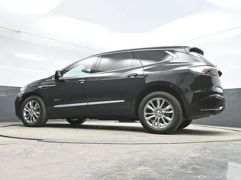 Used 2023 Buick Enclave Avenir w/ Avenir Technology Package image 32