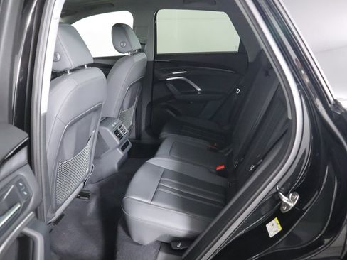 Used 2025 Audi Q5 2.0T Premium w/ Convenience Package image 24