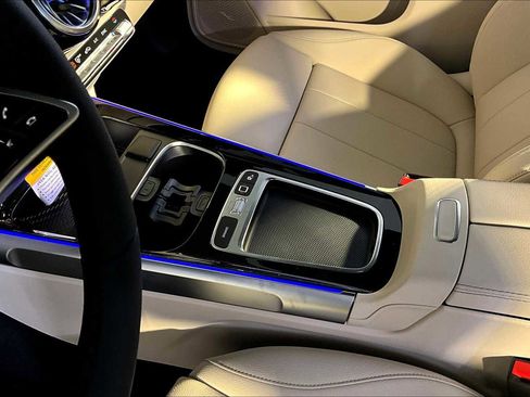 New 2026 Mercedes-Benz GLB 250 4MATIC image 10