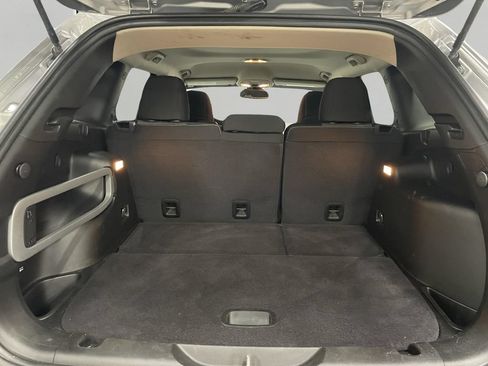 Used 2014 Jeep Cherokee Latitude w/ Cold Weather Group AWD/4WD image 11