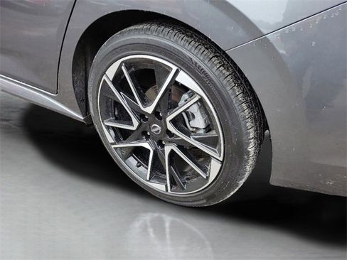 Used 2025 Nissan Sentra SR image 33