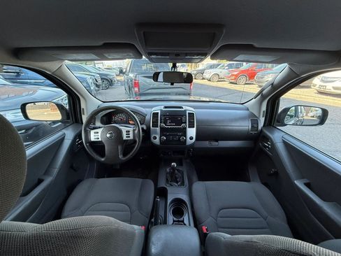 Used 2018 Nissan Frontier S RWD image 44