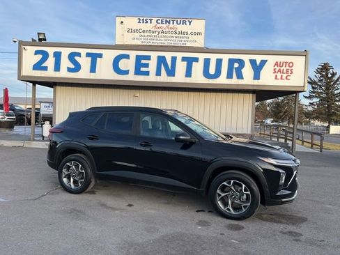 Used 2025 Chevrolet Trax LT w/ LT Convenience Package image 1
