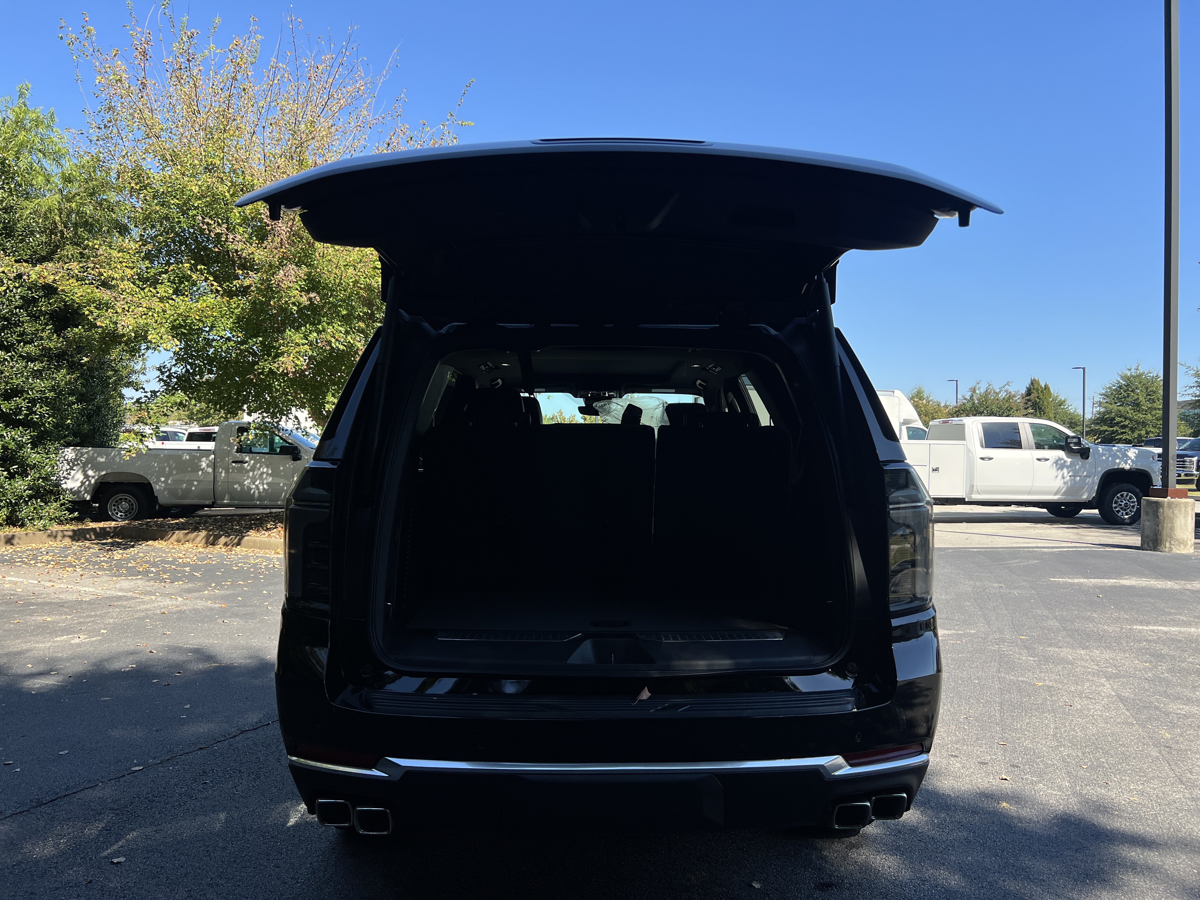 New 2026 Chevrolet Tahoe High Country w/ Sun And Tow Package AWD/4WD image 11