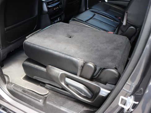 Used 2024 Jeep Wagoneer Series II w/ Flexible Seating Group AWD/4WD image 28