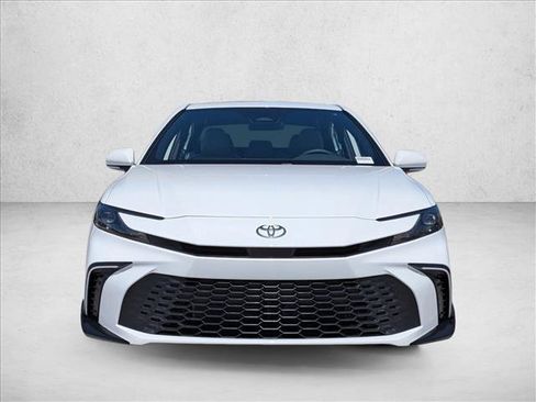 Used 2026 Toyota Camry SE FWD image 2