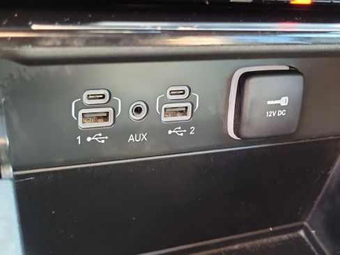 Certified 2024 Jeep Grand Cherokee L Limited w/ Black Appearance Package image 12