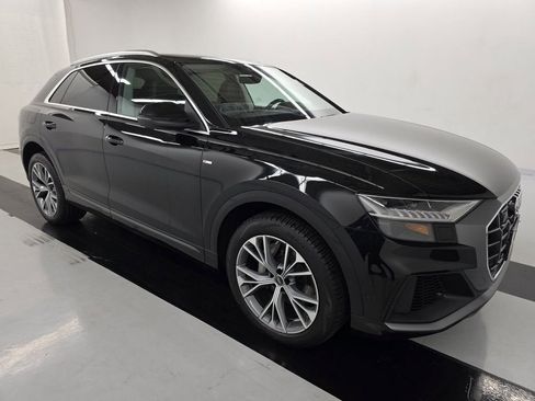 Used 2023 Audi Q8 Premium Plus w/ Premium Plus Package image 3