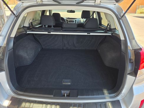 Used 2012 Subaru Outback 2.5i Premium AWD/4WD image 22