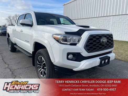 Used 2021 Toyota Tacoma TRD Sport image 1