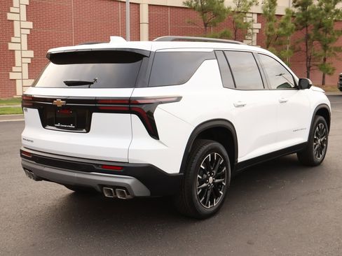 New 2026 Chevrolet Traverse LT w/ Sun and Wheel Package image 30