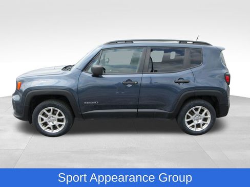 Used 2019 Jeep Renegade Sport w/ Sport Appearance Group AWD/4WD image 2
