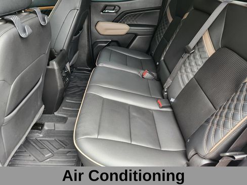 Used 2023 GMC Canyon Denali AWD/4WD image 14