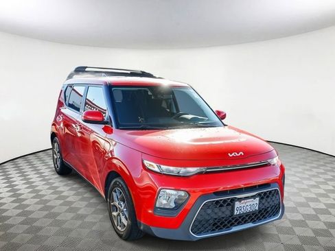 Used 2022 Kia Soul LX w/ Technology Package image 5