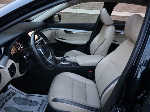 Used 2019 INFINITI QX50 Essential w/ Proactive Package image 5