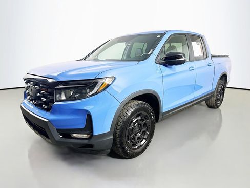 Used 2025 Honda Ridgeline TrailSport+ image 3