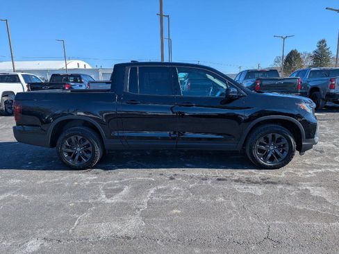 Used 2025 Honda Ridgeline Sport image 8