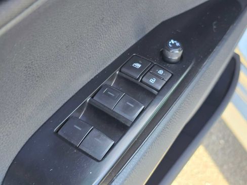 Used 2025 Toyota Camry LE w/ Convenience Package image 23