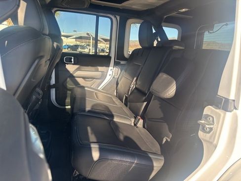 Used 2024 Jeep Wrangler Unlimited Rubicon 4xe image 11