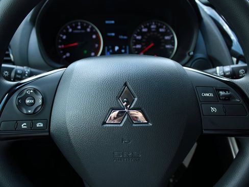 New 2025 Mitsubishi Eclipse Cross ES image 15